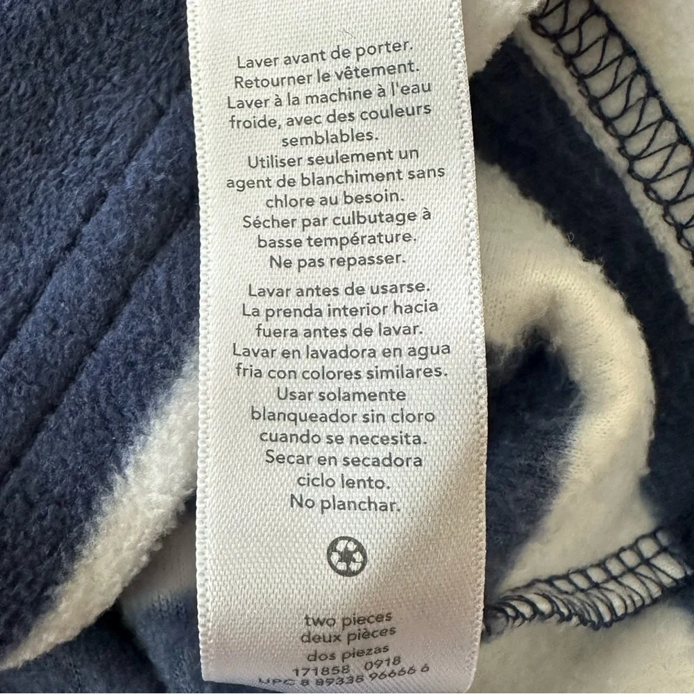 Carters Boys Sweater.